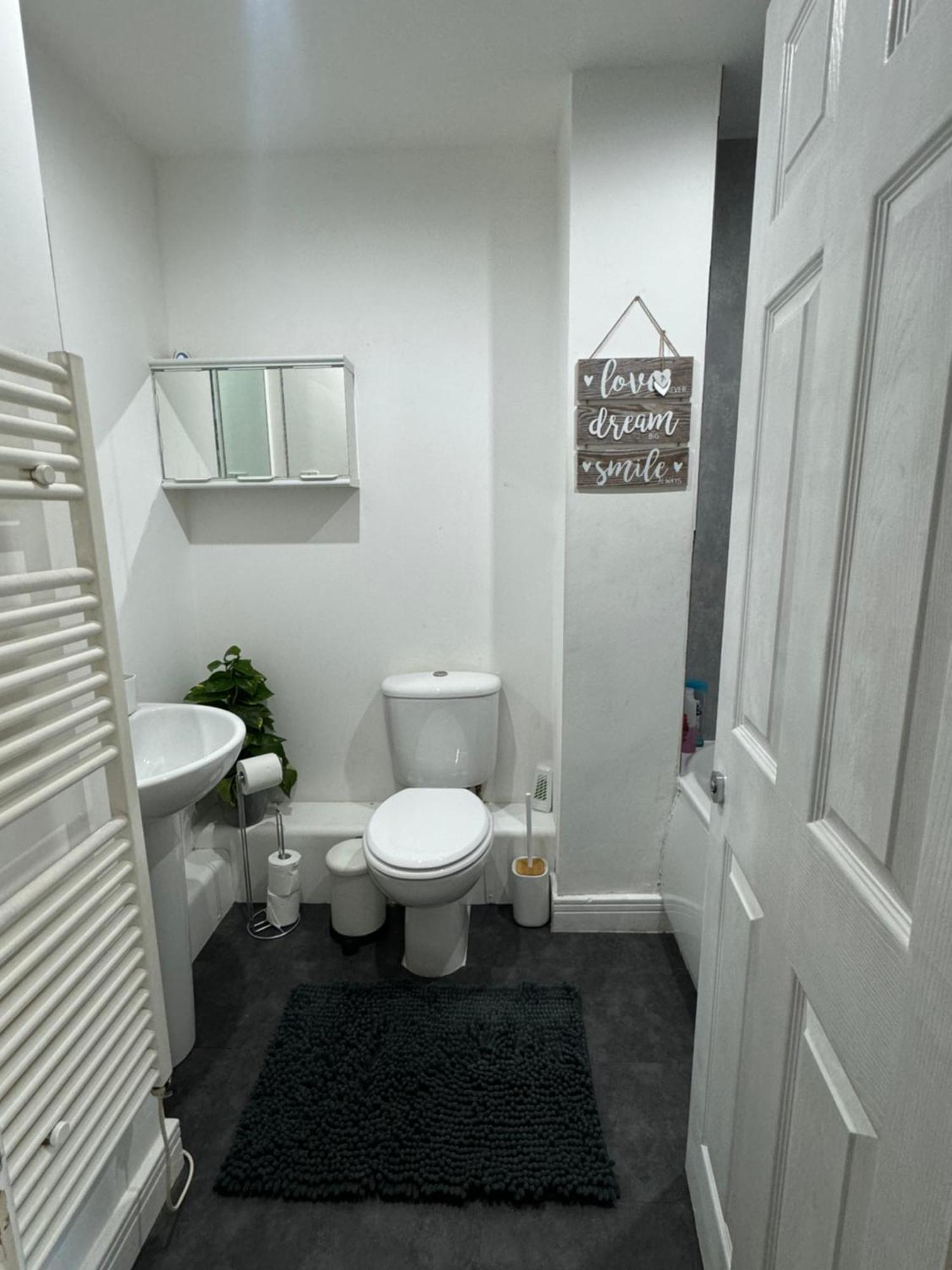 Cozy Flat With Balcony Apartment London Exterior photo